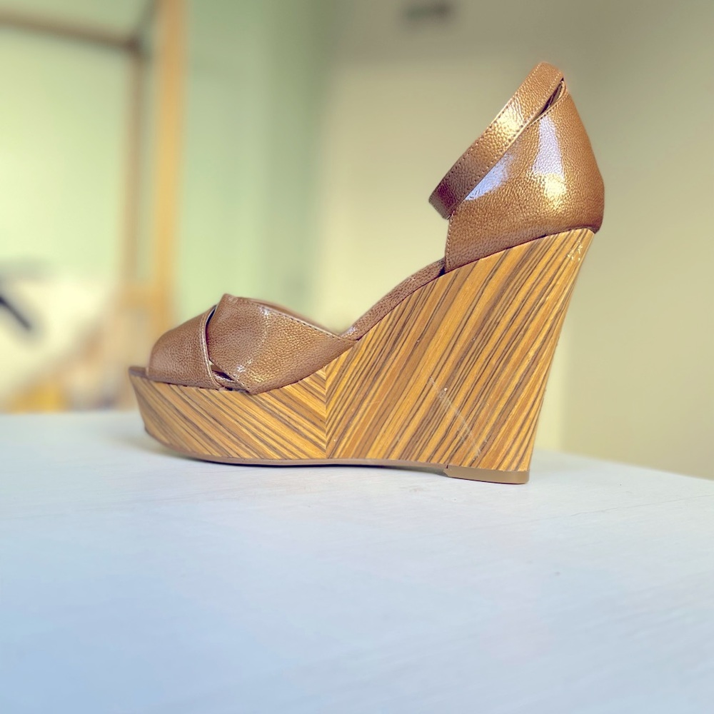 Brand new Nine West platform